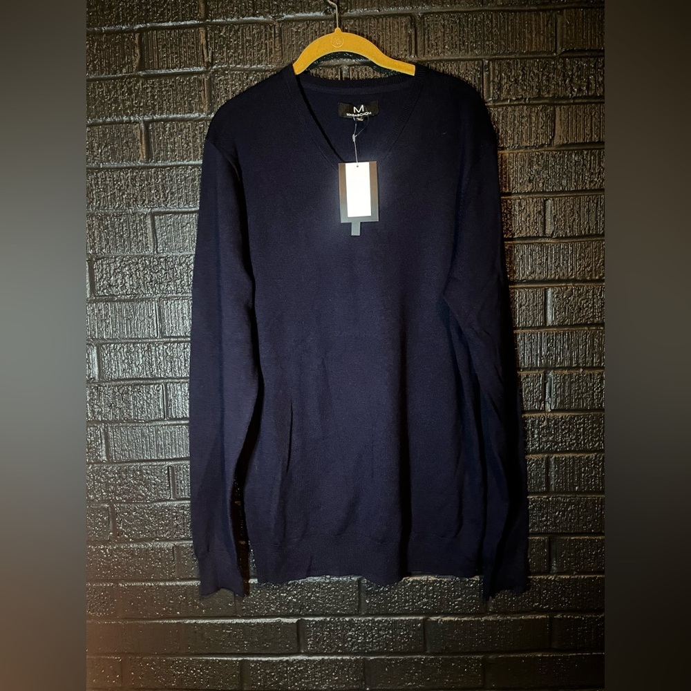 ✨Magaschoni Men's Deep Blue V-Neck Sweater